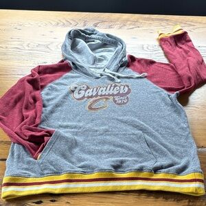 New Era Gray/Maroon/Gold Cavaliers Hoodie - Size XL
